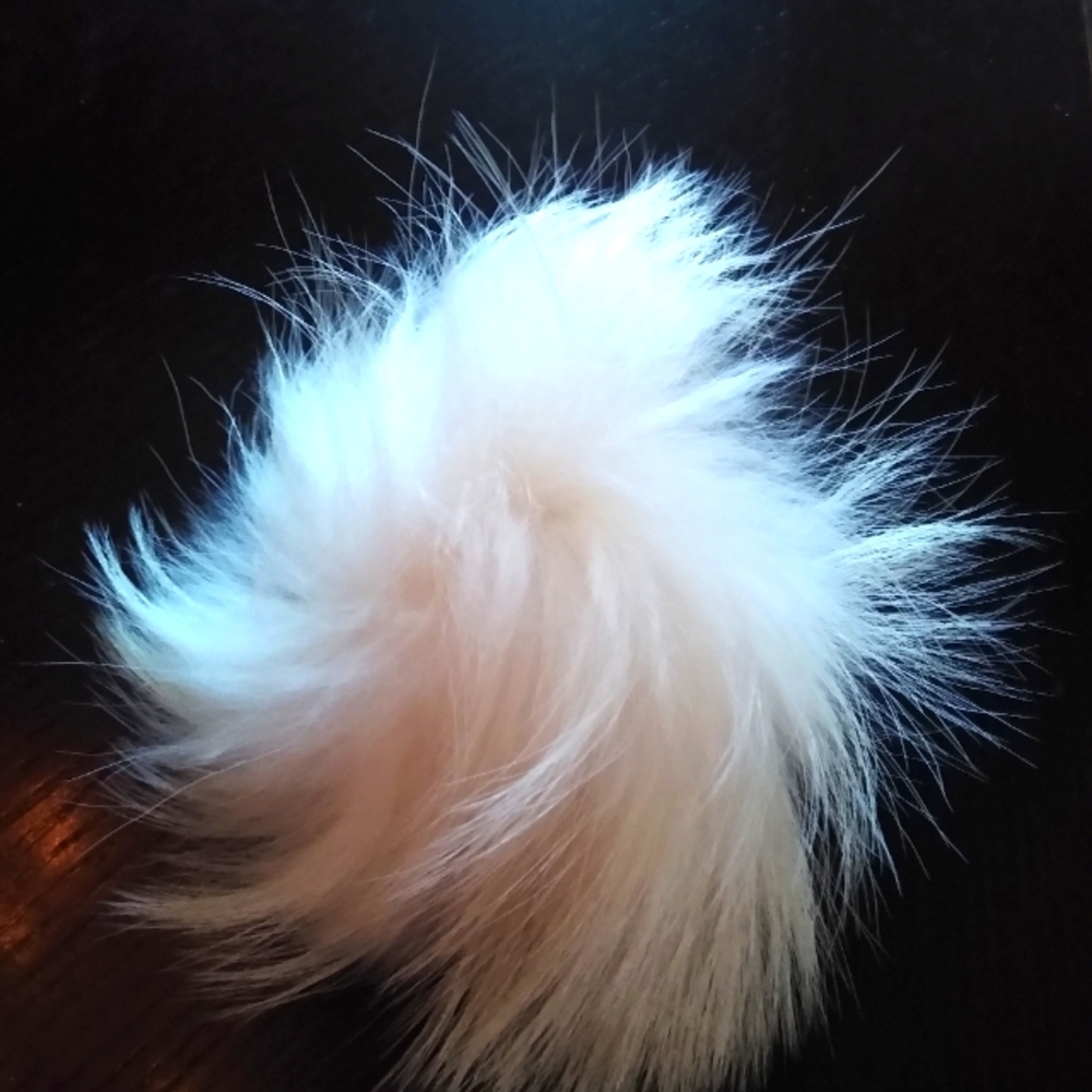 White pom pom